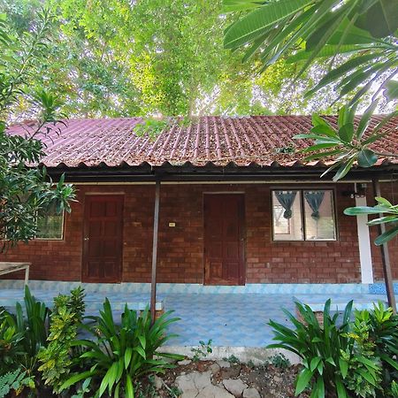 Lungyod Guesthouse Ban Tha Ling Lom Экстерьер фото